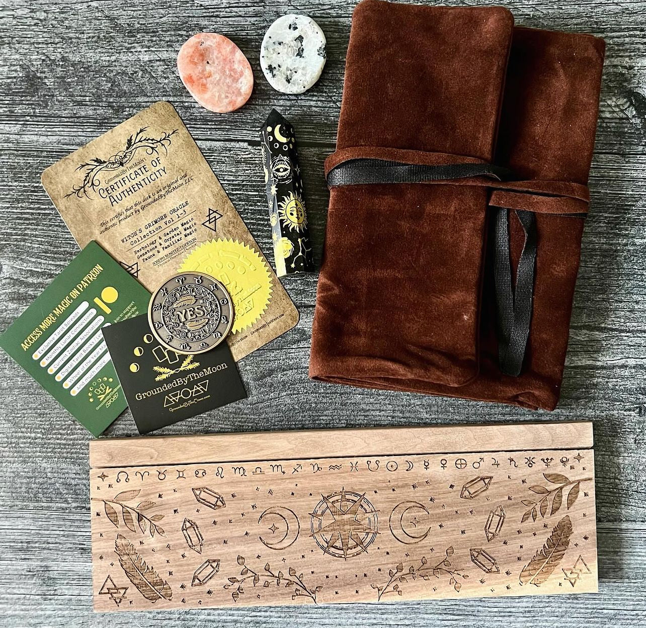 Witches Wooden 3 Card Holder